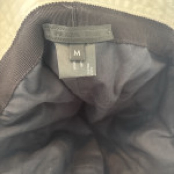 White Prada bucket hat size medium - Picture 3 of 3